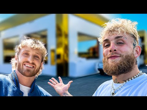 STEVES GETTING MARRIED AT THE NEW ZOO CULTURE OPENING…